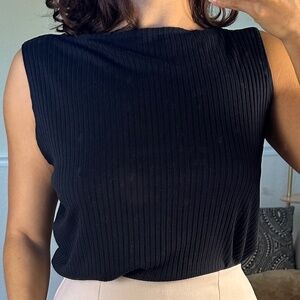 ABERCROMBIE & FITCH - Staple piece - Black Classic ribbed loose fit top - SizeM